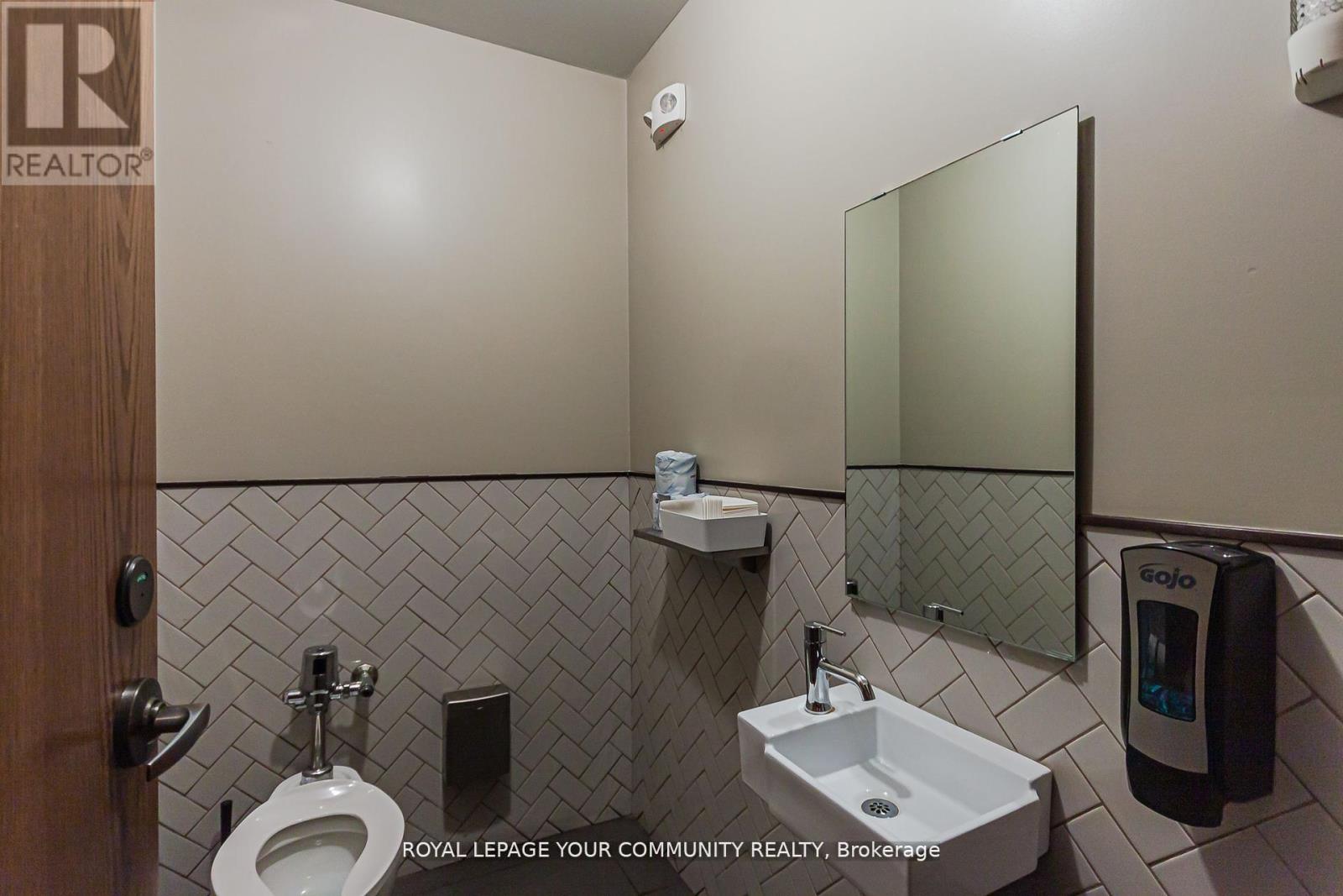 75 Consumers Drive, Whitby, Ontario  L1N 9S2 - Photo 29 - E12420775