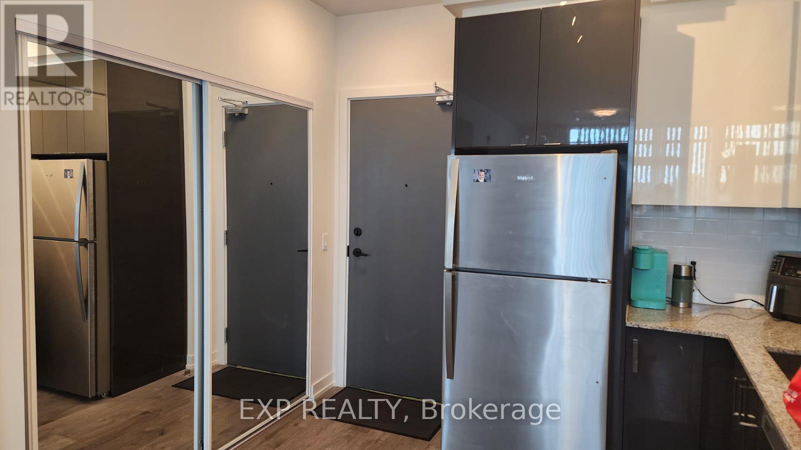 520 - 1010 Dundas Street, Whitby, Ontario  L1N 0L6 - Photo 3 - E12420799