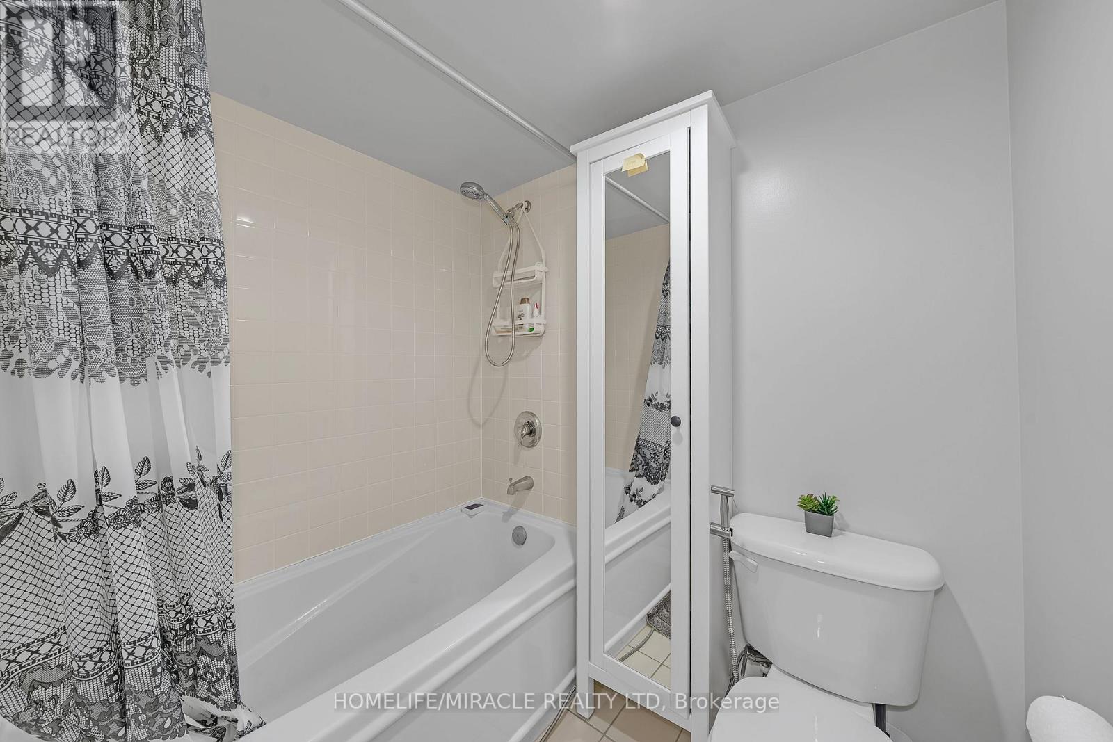 3011 - 36 Lee Centre Drive, Toronto, Ontario  M1H 3K2 - Photo 18 - E12420806