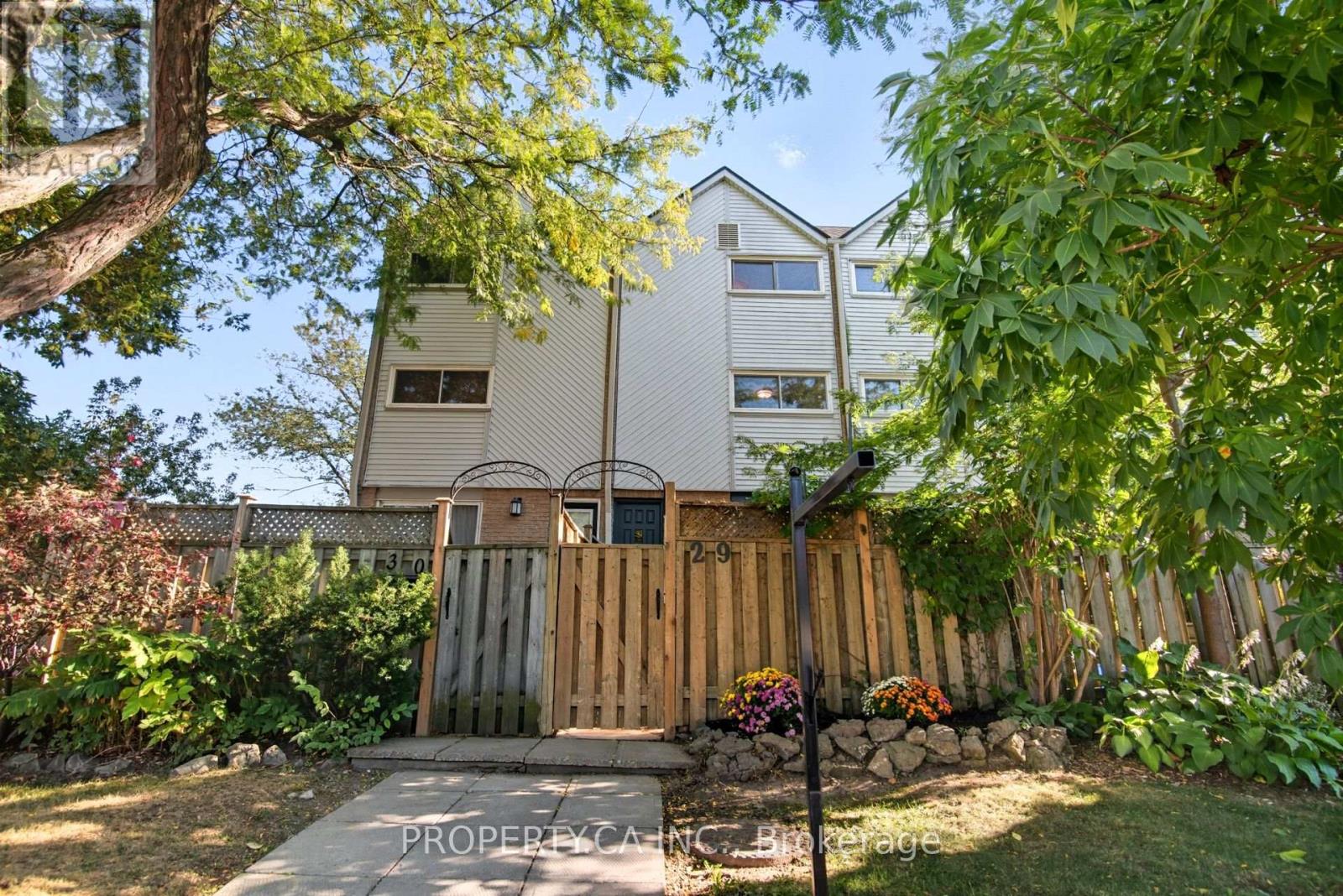 29 - 41 Battenberg Avenue, Toronto, Ontario  M4L 1J7 - Photo 30 - E12420809