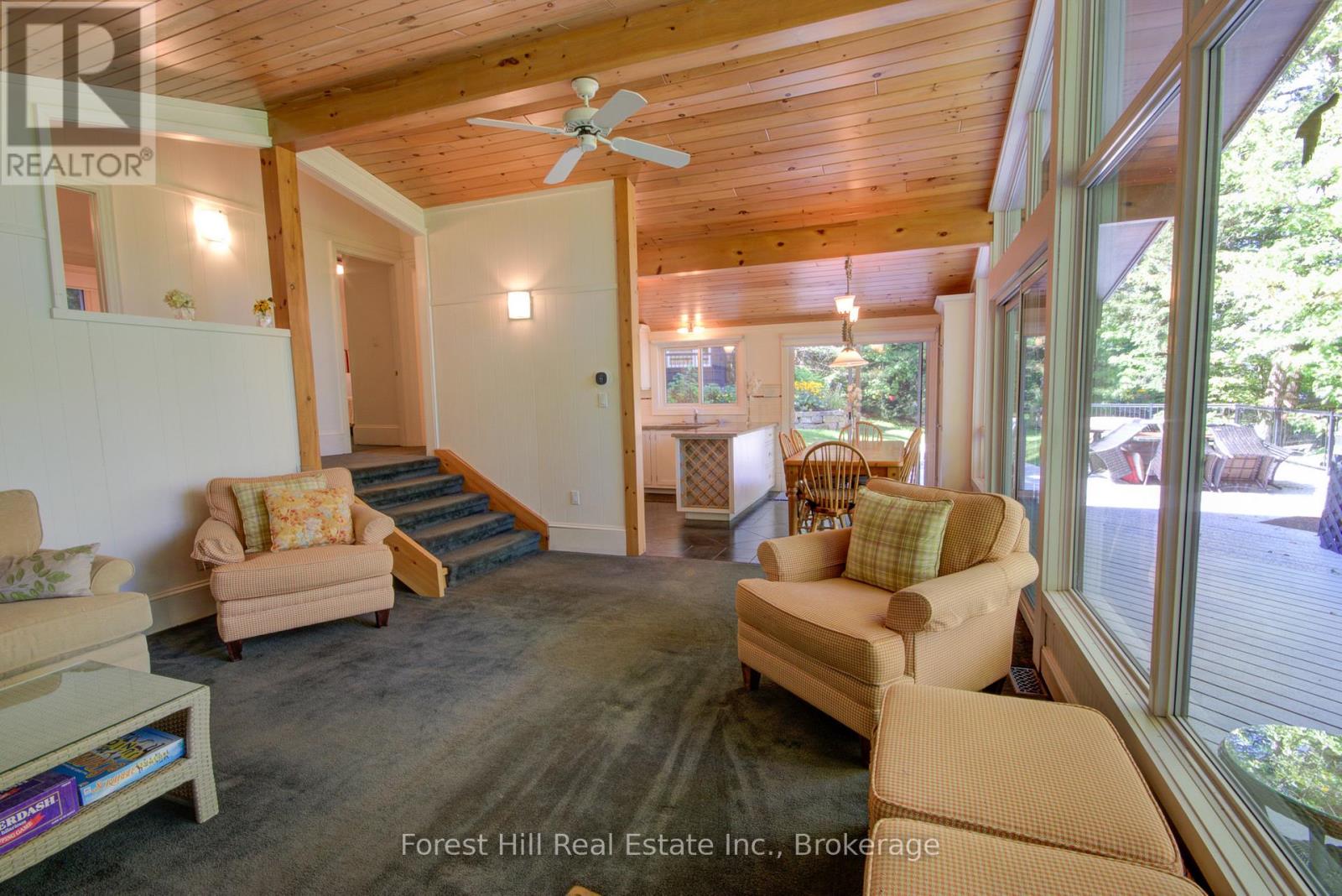 21 Lakeview Crescent, Seguin, Ontario  P2A 0B2 - Photo 19 - X12420919