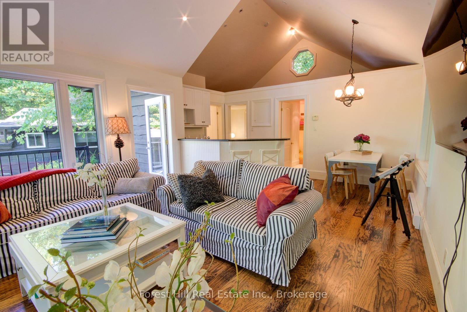 21 Lakeview Crescent, Seguin, Ontario  P2A 0B2 - Photo 34 - X12420919