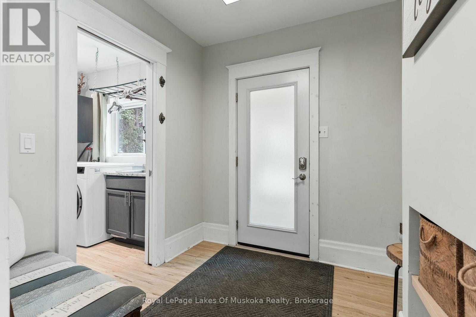 8 North Road, Lake Of Bays, Ontario  P0B 1A0 - Photo 18 - X12420975