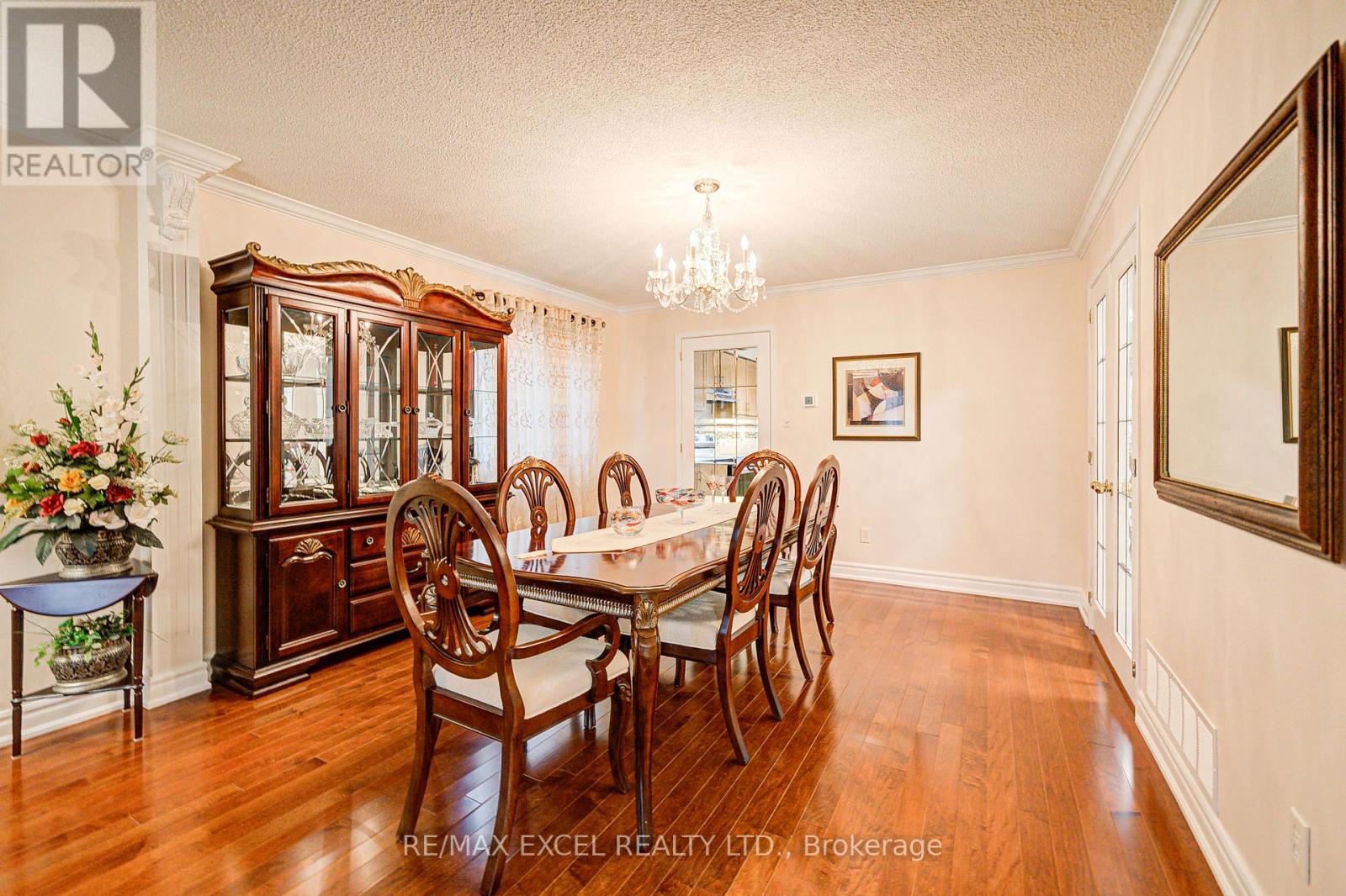 18 Tamara Drive, Richmond Hill, Ontario  L4S 1E7 - Photo 18 - N12420778
