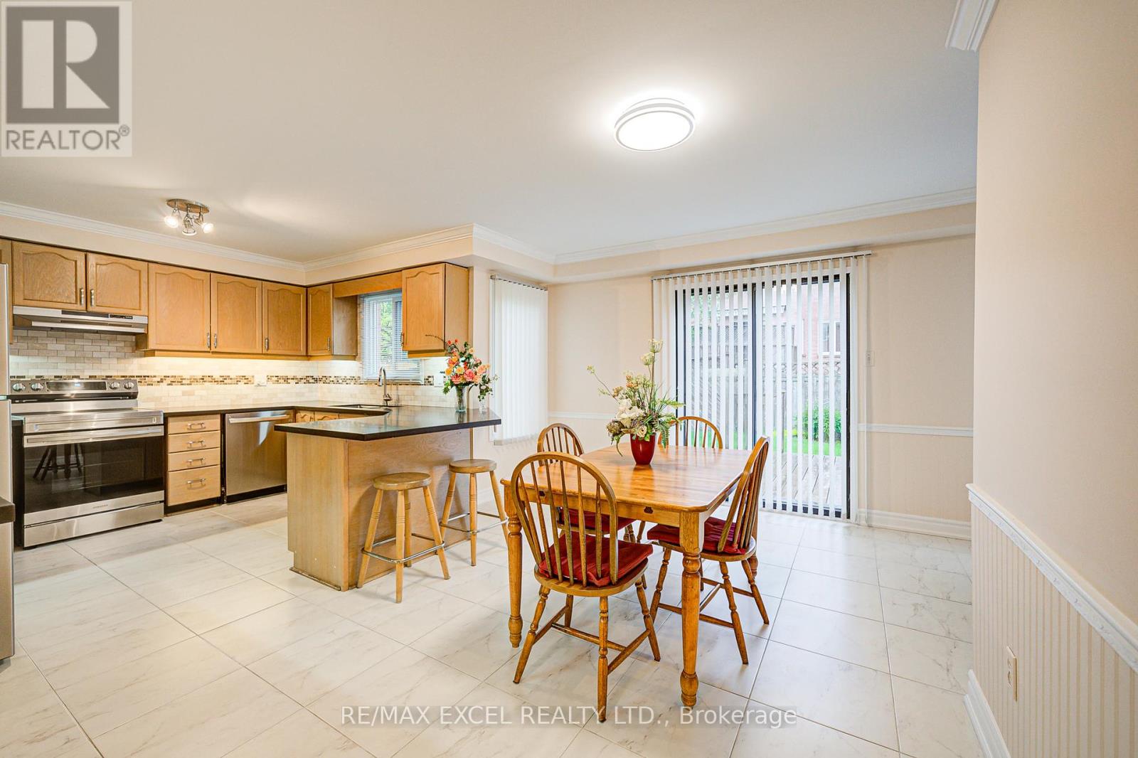 18 Tamara Drive, Richmond Hill, Ontario  L4S 1E7 - Photo 36 - N12420778