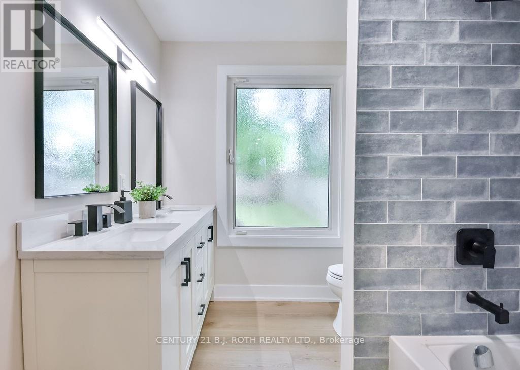 690 Hastings Avenue, Innisfil, Ontario  L9S 1Z3 - Photo 12 - N12420812