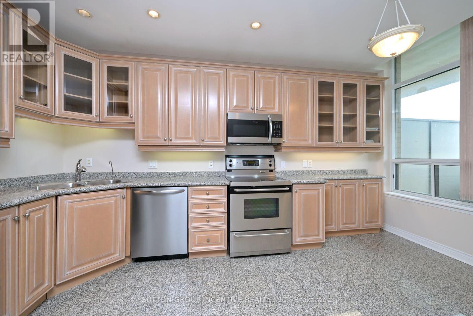 508 - 4 Briar Hill Heights, New Tecumseth, Ontario  L9R 1Z7 - Photo 15 - N12420860
