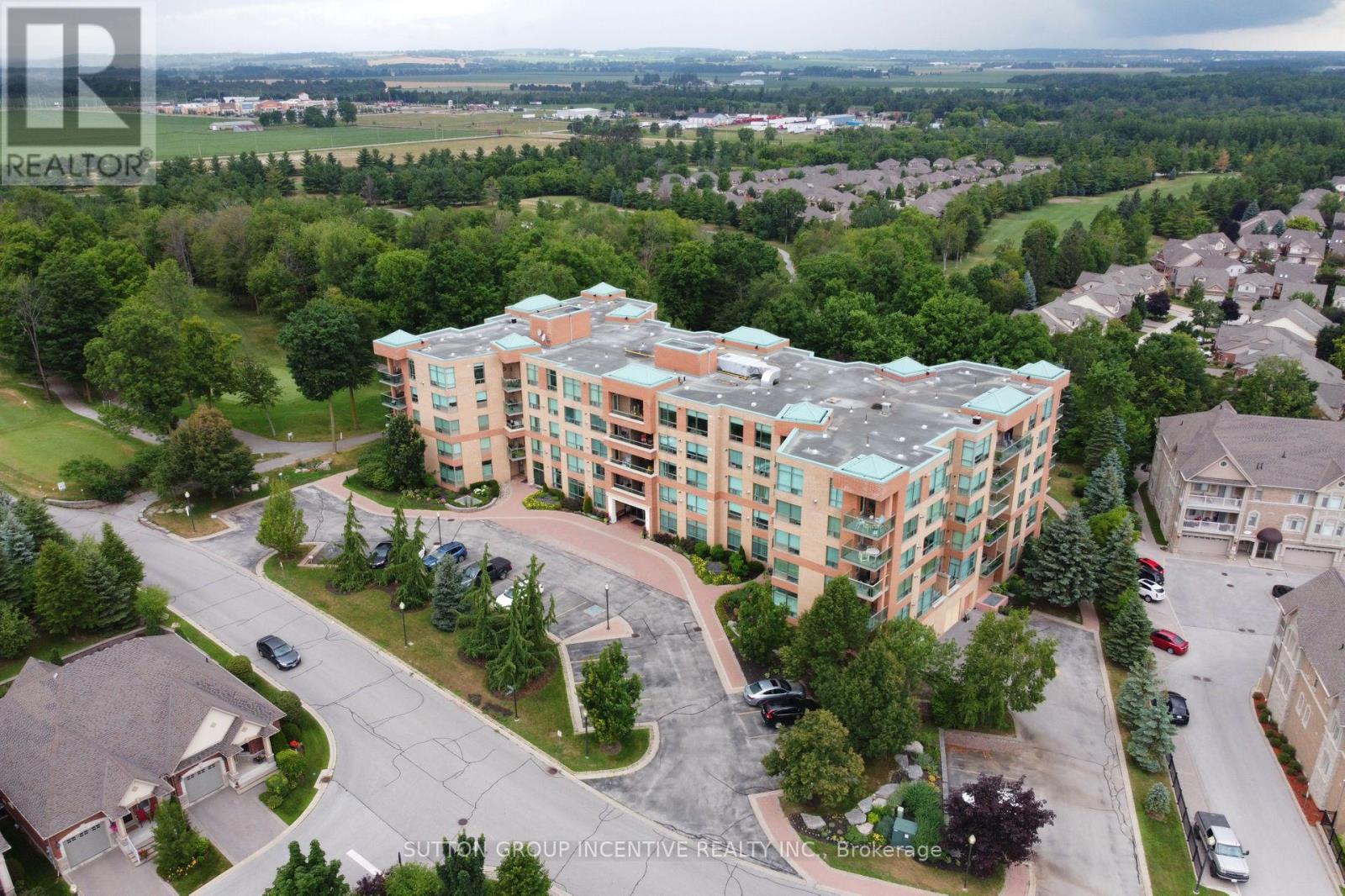 508 - 4 Briar Hill Heights, New Tecumseth, Ontario  L9R 1Z7 - Photo 4 - N12420860