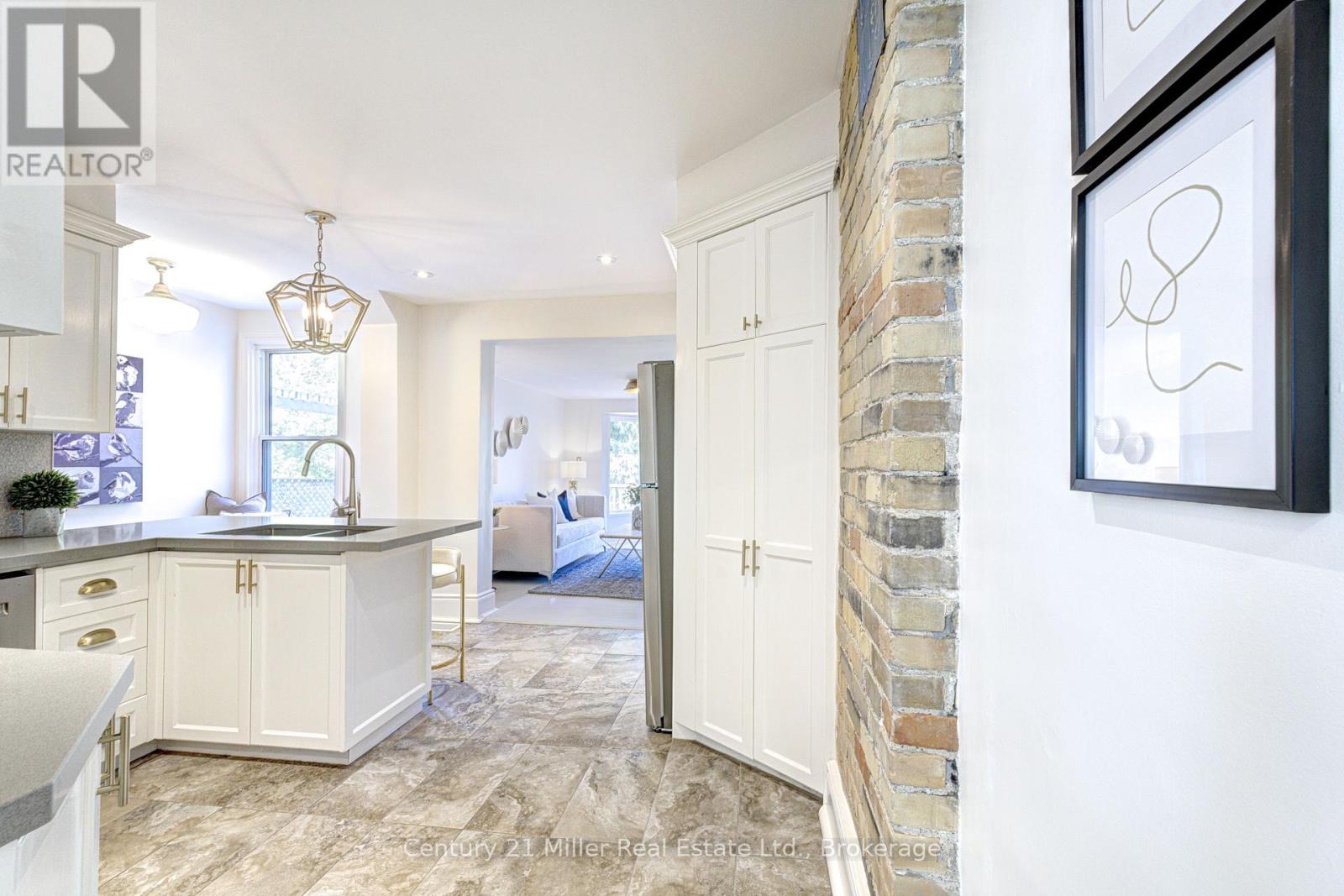82 Withrow Avenue, Toronto, Ontario  M4K 1C9 - Photo 10 - E12420771