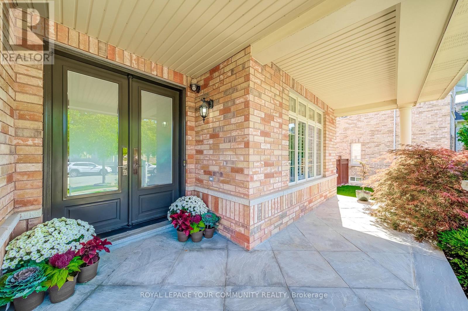 145 Tonner Crescent, Aurora, Ontario  L4G 0G8 - Photo 6 - N12417385