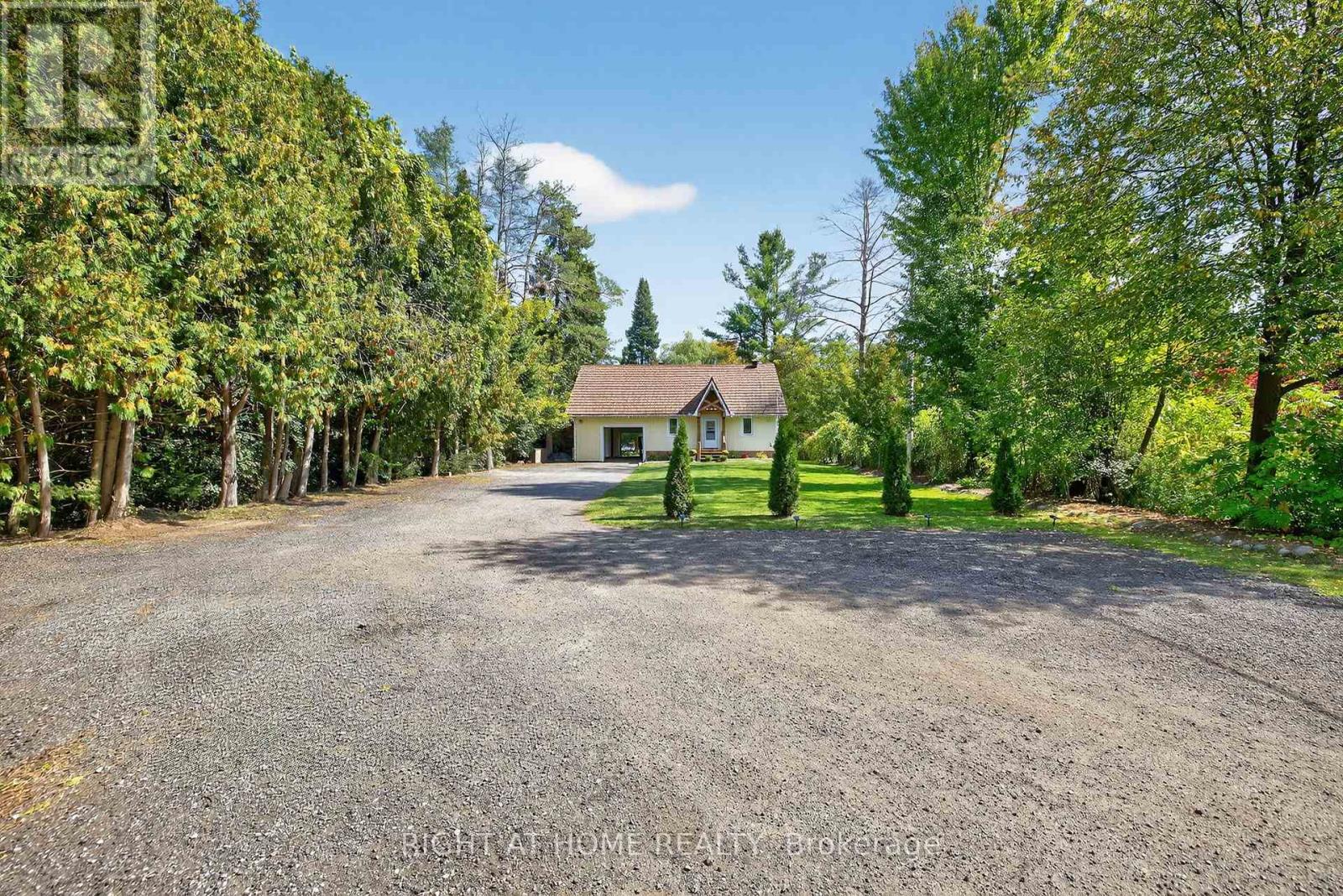 11 Nicholson Drive, Uxbridge, Ontario  L9P 1R2 - Photo 5 - N12414143