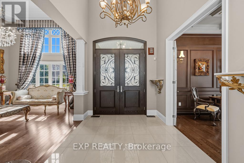 22 Longthorpe Court, Aurora (Bayview Southeast), Ontario  L4G 0K4 - Photo 7 - N12418746