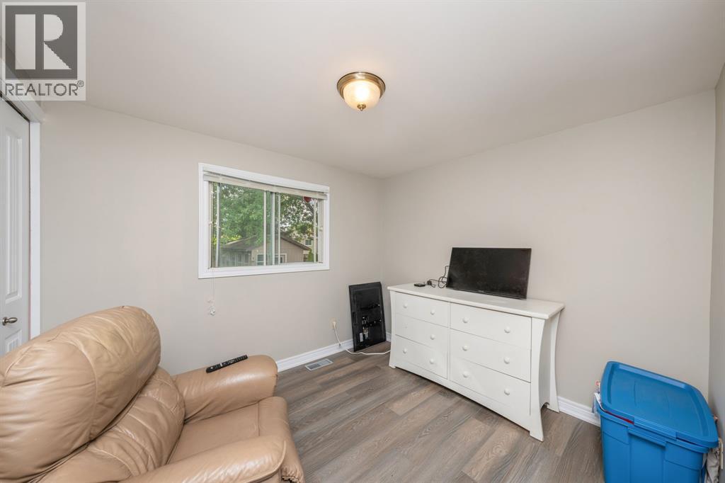 711 Frost Court, Sarnia, Ontario  N7S 4H2 - Photo 28 - 25023874