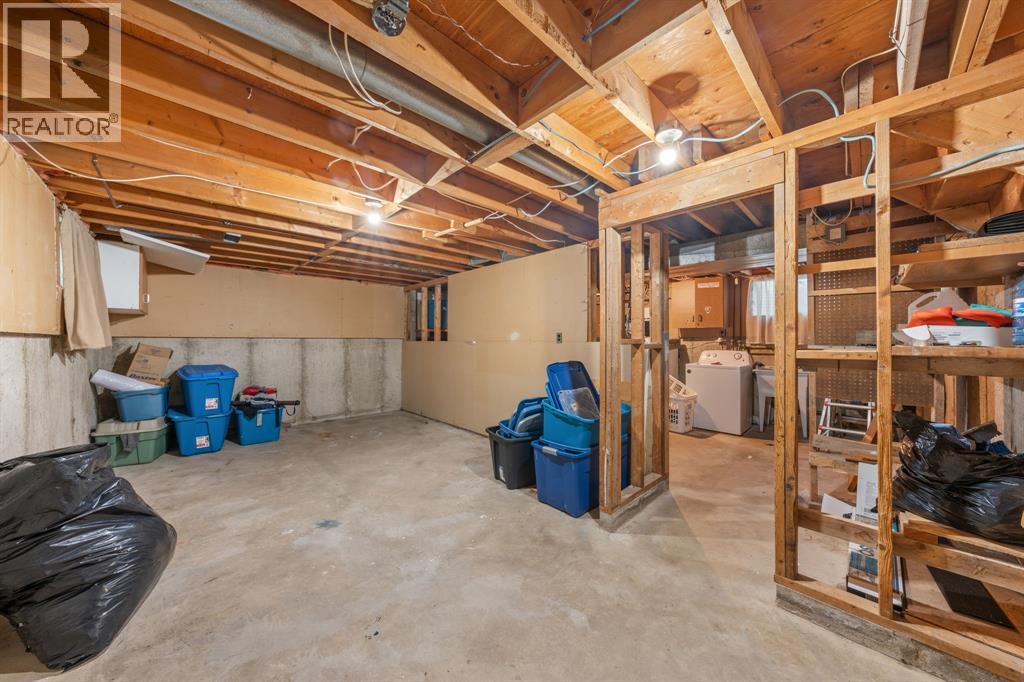 711 Frost Court, Sarnia, Ontario  N7S 4H2 - Photo 39 - 25023874