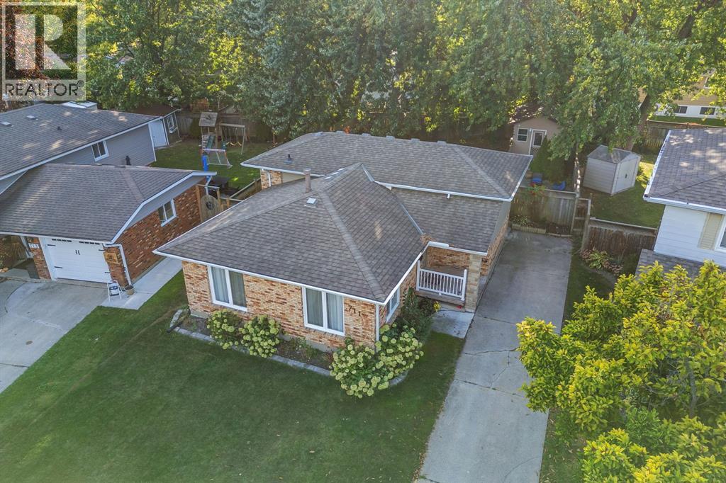 711 Frost Court, Sarnia, Ontario  N7S 4H2 - Photo 44 - 25023874