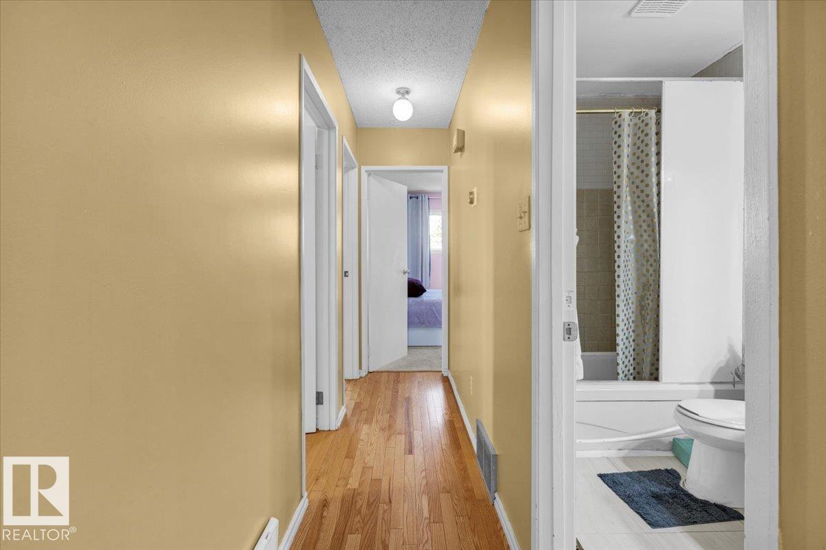 18708 57 Av Nw, Edmonton, Alberta  T6M 2A4 - Photo 13 - E4459029