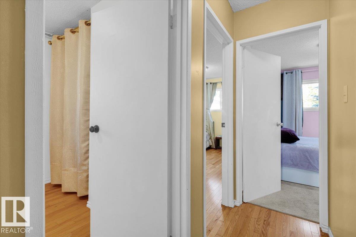 18708 57 Av Nw, Edmonton, Alberta  T6M 2A4 - Photo 14 - E4459029