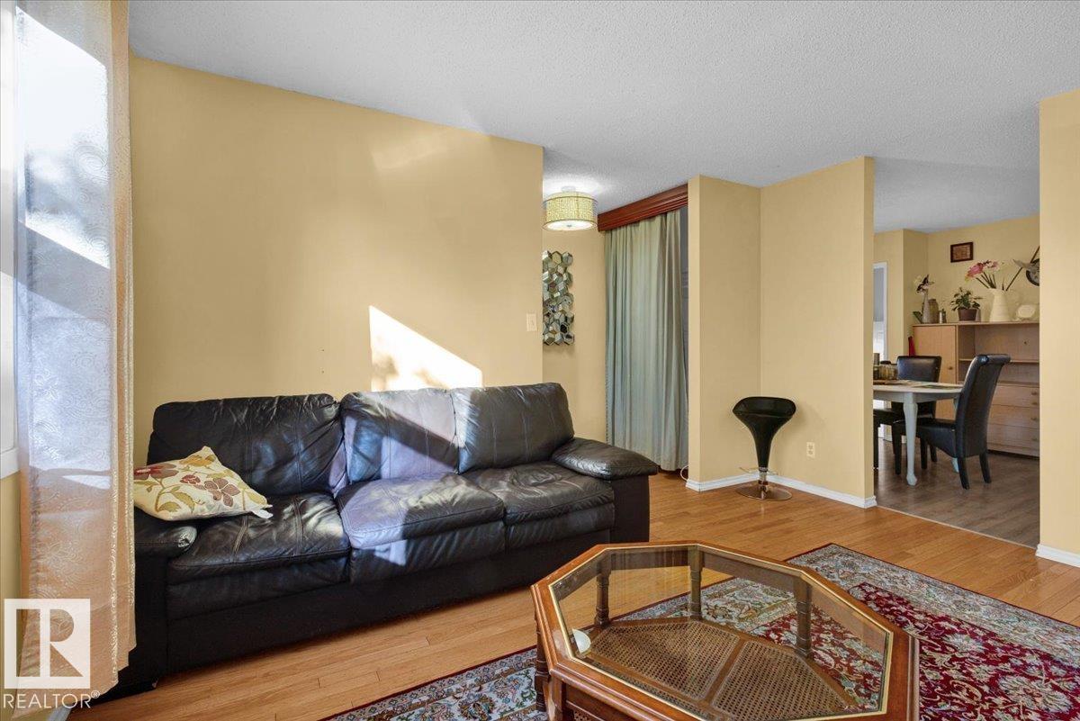 18708 57 Av Nw, Edmonton, Alberta  T6M 2A4 - Photo 6 - E4459029