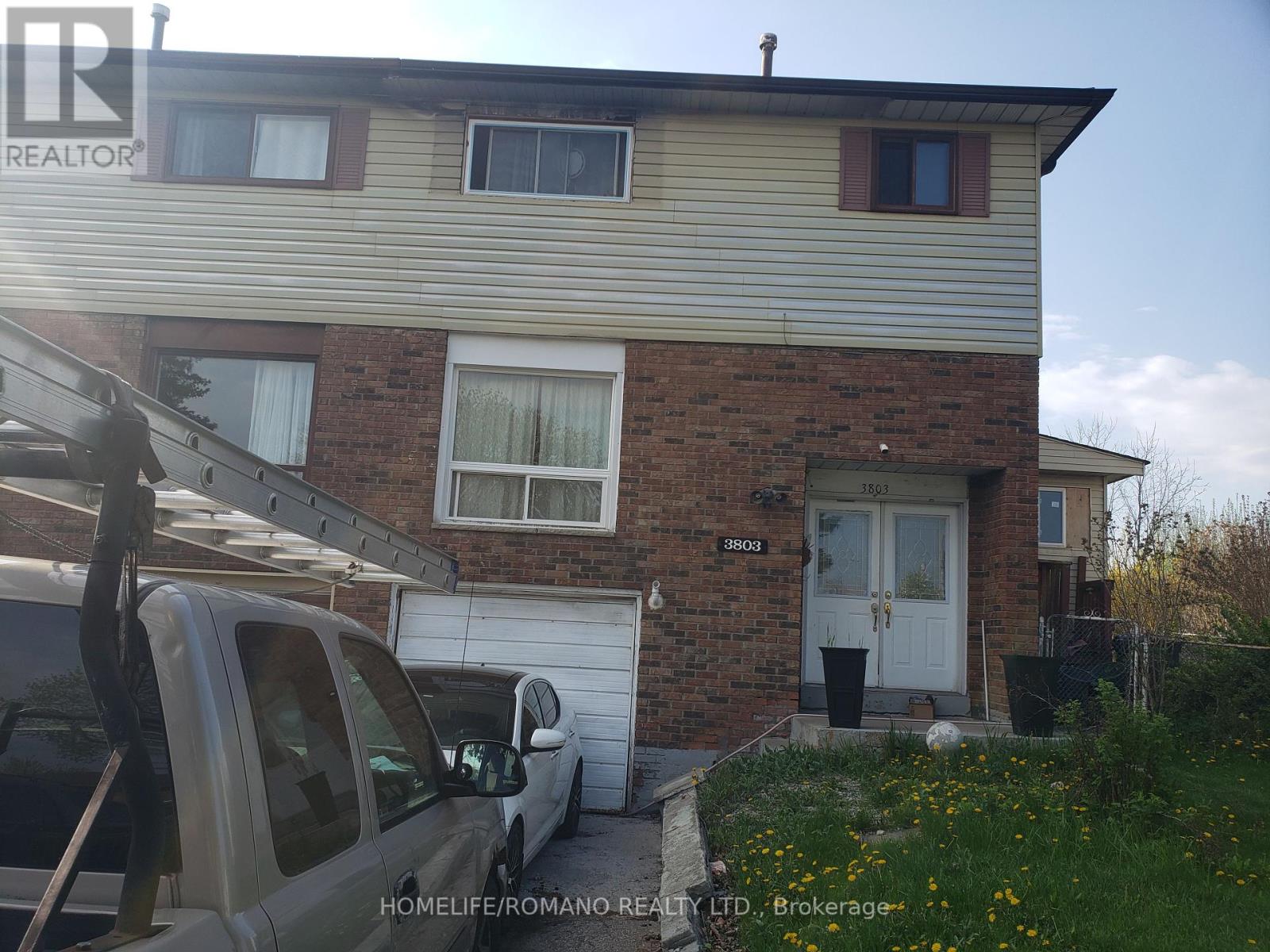 3803 Keenan Crescent, Mississauga, Ontario  L4T 3M1 - Photo 7 - W12336414