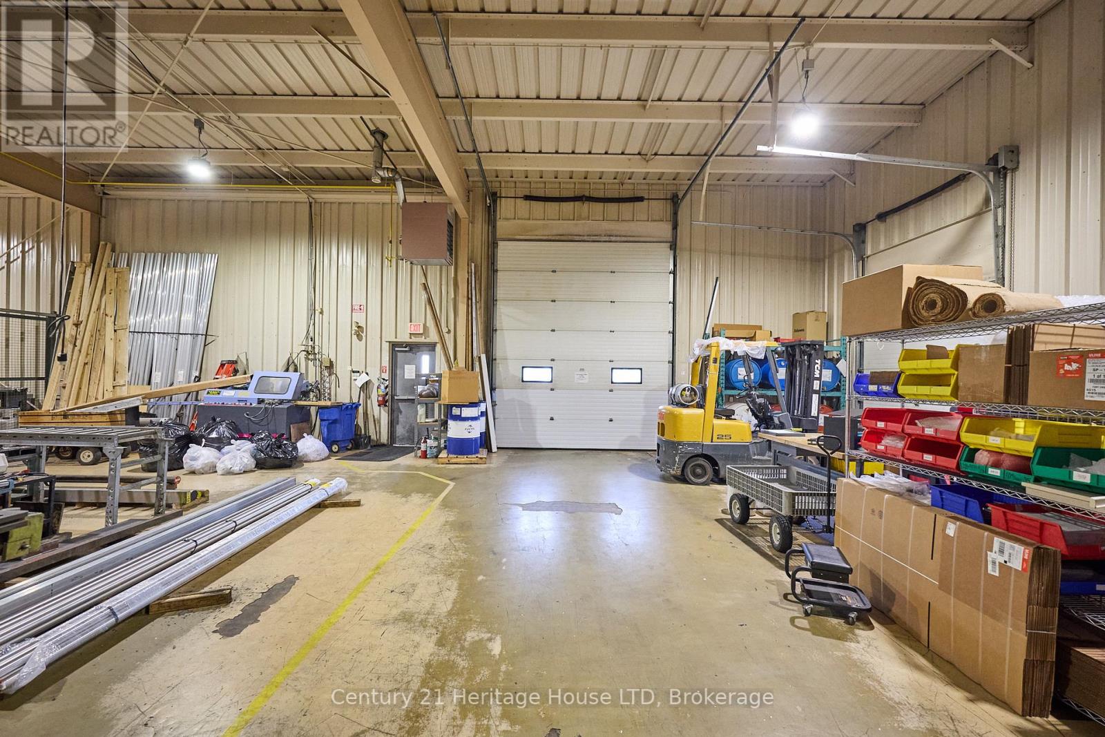 1767 Pettit Road, Fort Erie, Ontario  L2A 5M4 - Photo 8 - X12419017