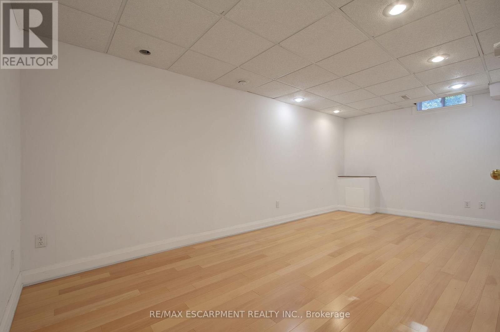 214 Ross Lane, Oakville (Ro River Oaks), Ontario  L6H 5K5 - Photo 31 - W12420776