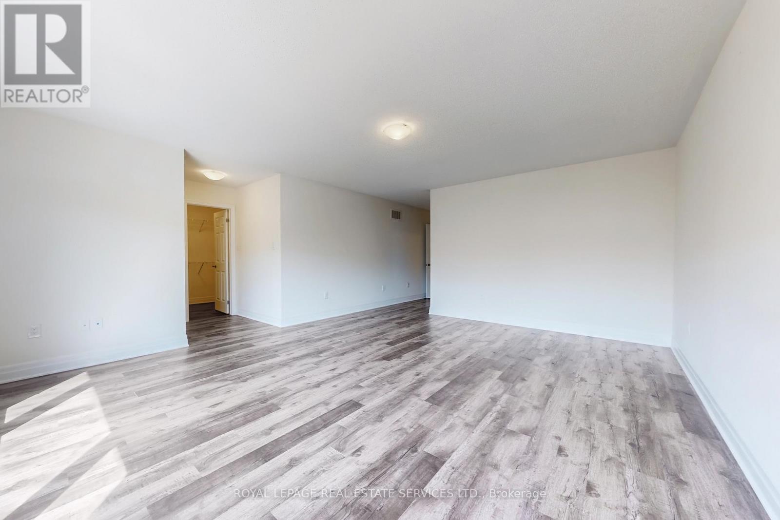 1388 Sycamore Garden, Milton (Cb Cobban), Ontario  L9E 1R3 - Photo 14 - W12420780