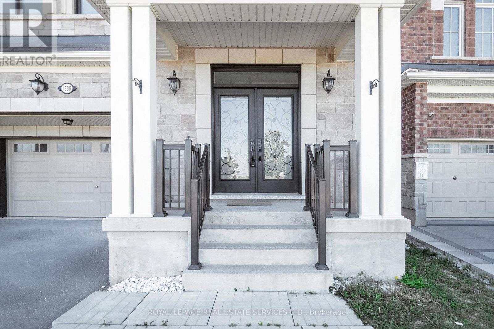 1388 Sycamore Garden, Milton (Cb Cobban), Ontario  L9E 1R3 - Photo 2 - W12420780