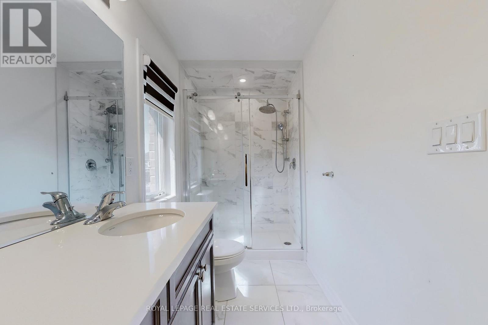 1388 Sycamore Garden, Milton (Cb Cobban), Ontario  L9E 1R3 - Photo 21 - W12420780