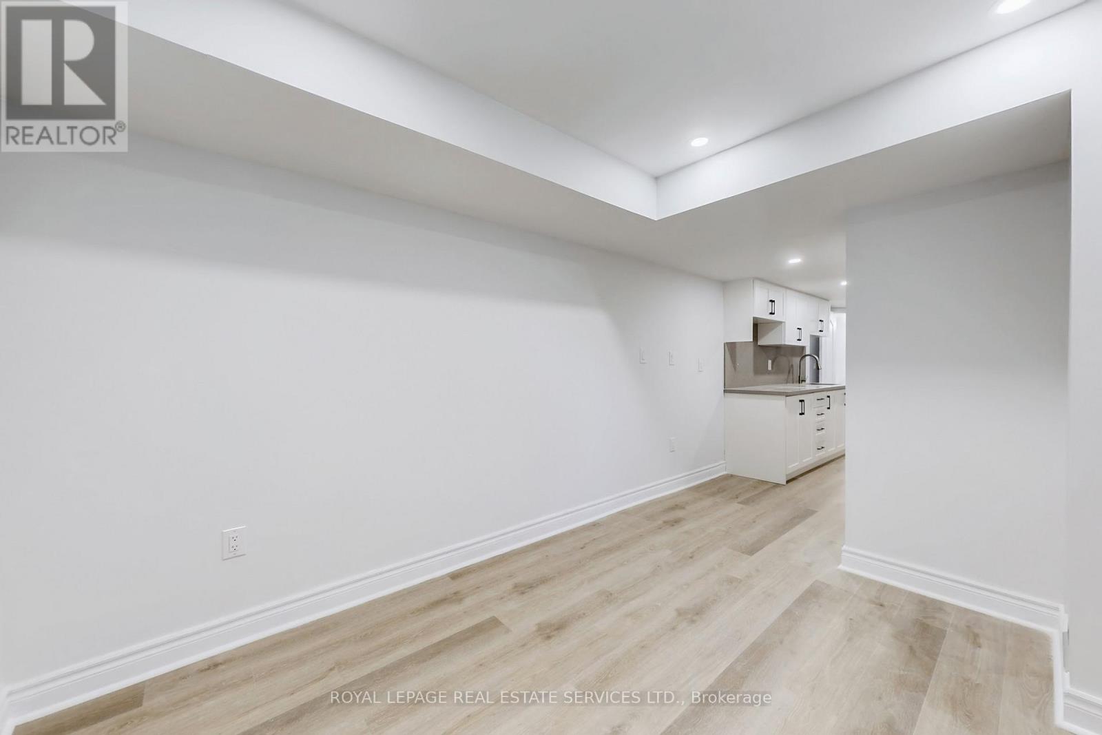 1388 Sycamore Garden, Milton (Cb Cobban), Ontario  L9E 1R3 - Photo 32 - W12420780