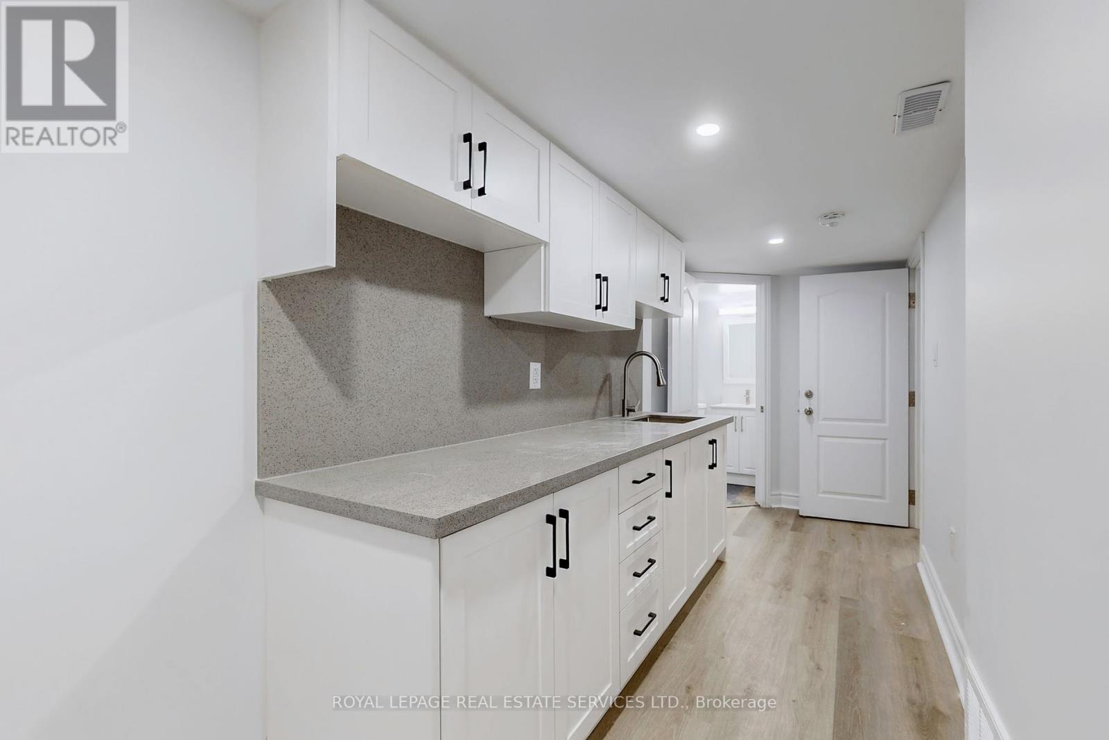 1388 Sycamore Garden, Milton (Cb Cobban), Ontario  L9E 1R3 - Photo 34 - W12420780