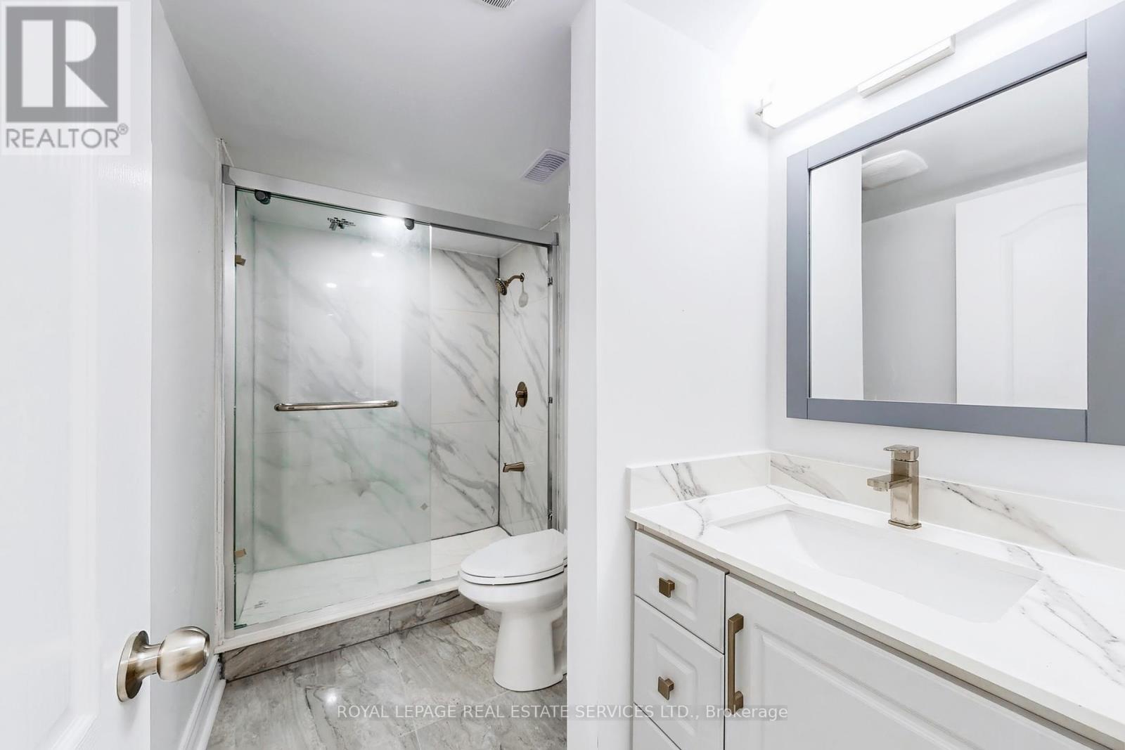 1388 Sycamore Garden, Milton (Cb Cobban), Ontario  L9E 1R3 - Photo 35 - W12420780