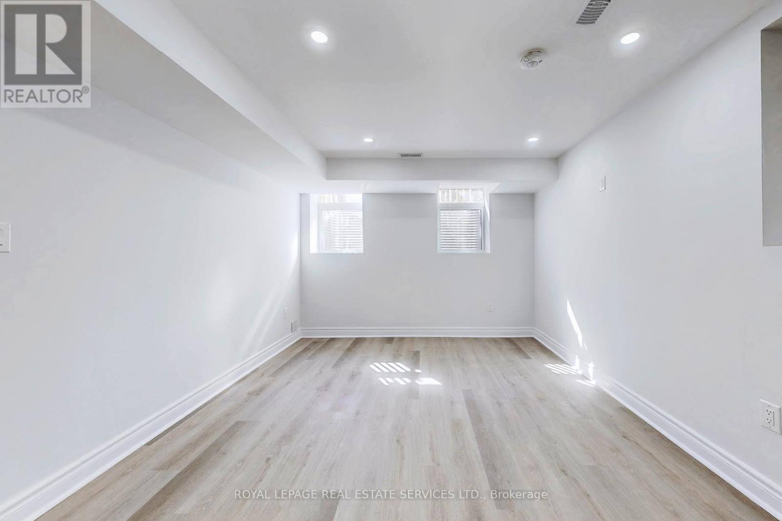 1388 Sycamore Garden, Milton (Cb Cobban), Ontario  L9E 1R3 - Photo 37 - W12420780