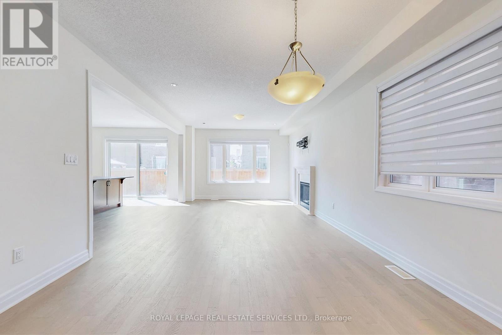 1388 Sycamore Garden, Milton (Cb Cobban), Ontario  L9E 1R3 - Photo 7 - W12420780