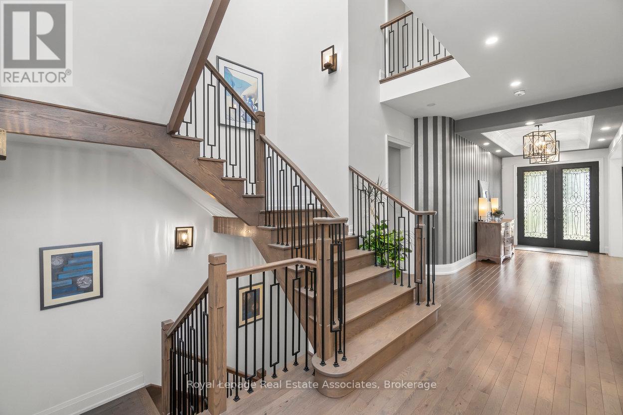 1285 Mineola Gardens, Mississauga, Ontario  L5G 3Y5 - Photo 18 - W12420783