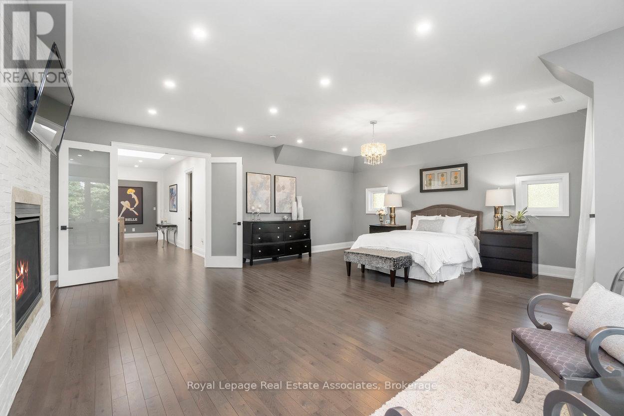 1285 Mineola Gardens, Mississauga, Ontario  L5G 3Y5 - Photo 22 - W12420783