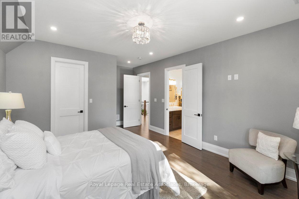 1285 Mineola Gardens, Mississauga, Ontario  L5G 3Y5 - Photo 34 - W12420783