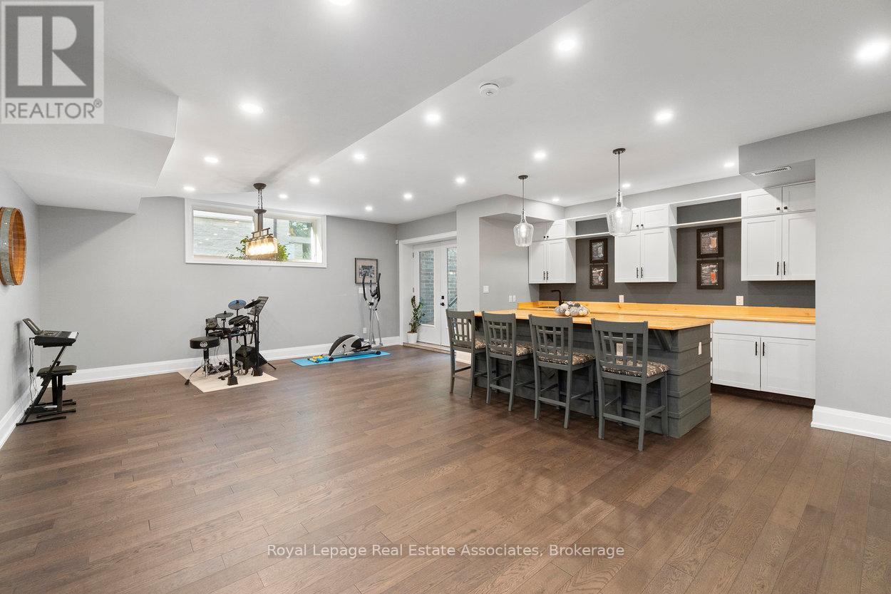 1285 Mineola Gardens, Mississauga, Ontario  L5G 3Y5 - Photo 37 - W12420783