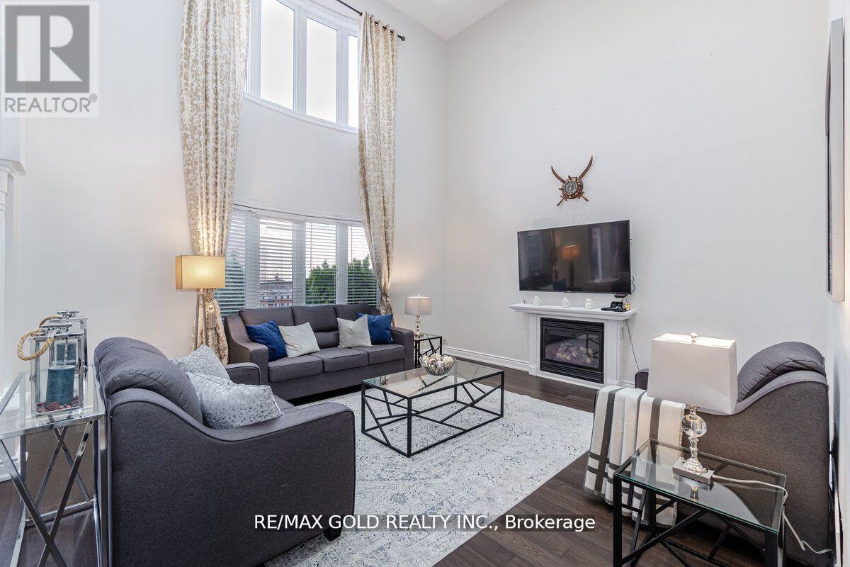 29 Ocean Ridge Drive, Brampton, Ontario  L6R 3K5 - Photo 13 - W12420814