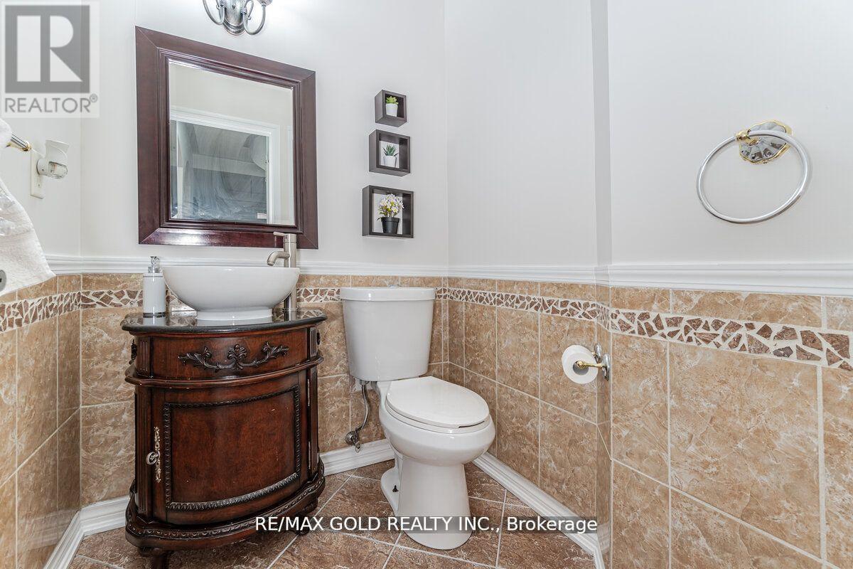 29 Ocean Ridge Drive, Brampton, Ontario  L6R 3K5 - Photo 16 - W12420814