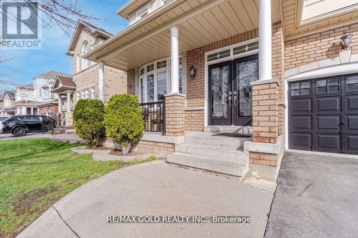 29 Ocean Ridge Drive, Brampton, Ontario  L6R 3K5 - Photo 2 - W12420814