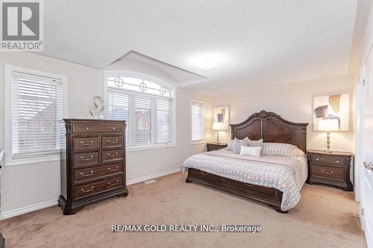 29 Ocean Ridge Drive, Brampton, Ontario  L6R 3K5 - Photo 32 - W12420814