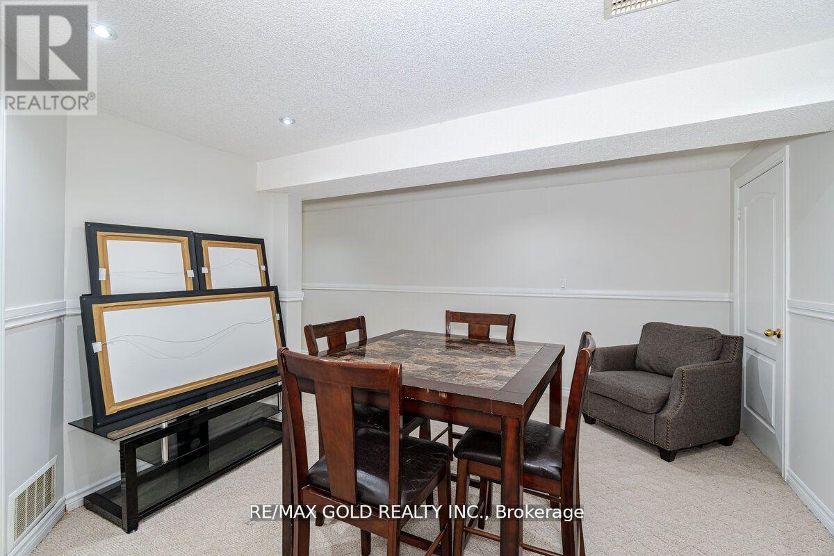 29 Ocean Ridge Drive, Brampton, Ontario  L6R 3K5 - Photo 36 - W12420814