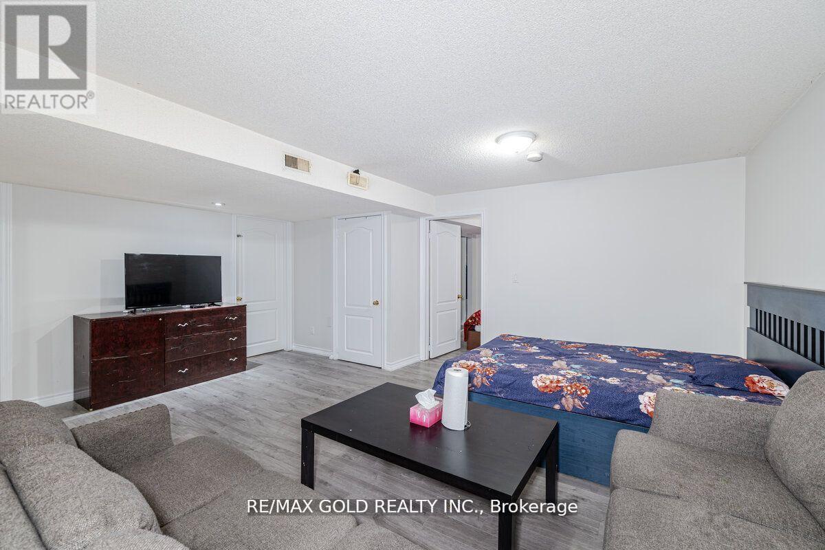 29 Ocean Ridge Drive, Brampton, Ontario  L6R 3K5 - Photo 37 - W12420814