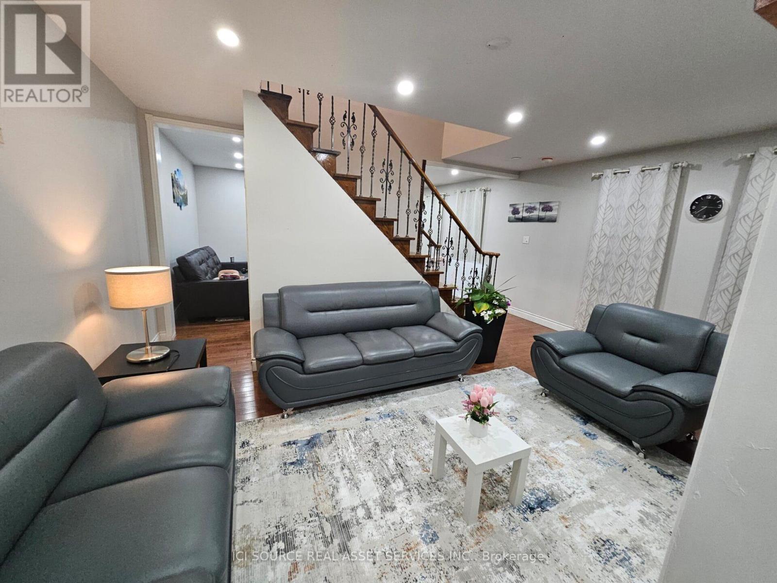 19 Piane Avenue, Brampton, Ontario  L6Y 4X8 - Photo 16 - W12420816
