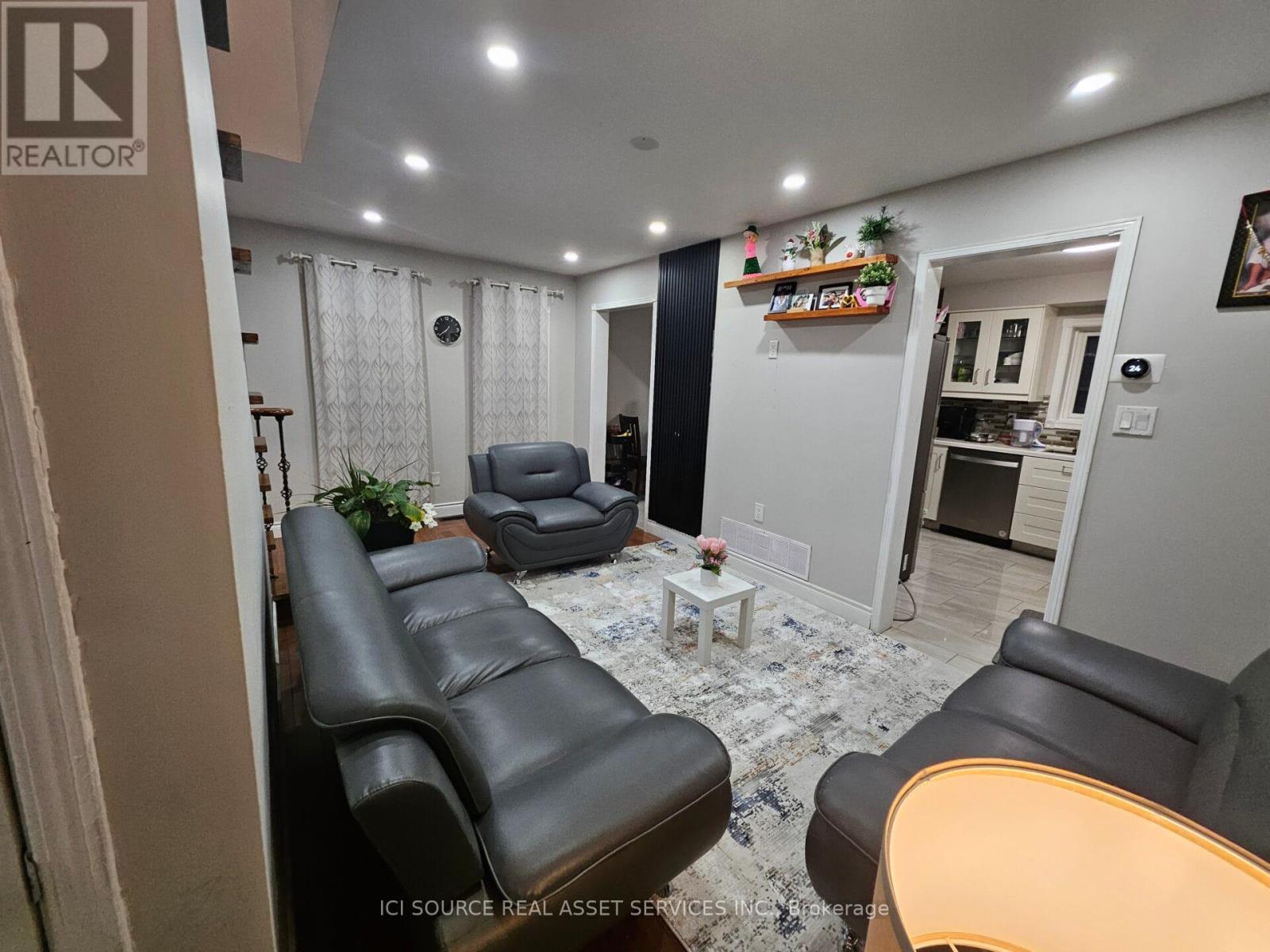 19 Piane Avenue, Brampton, Ontario  L6Y 4X8 - Photo 18 - W12420816