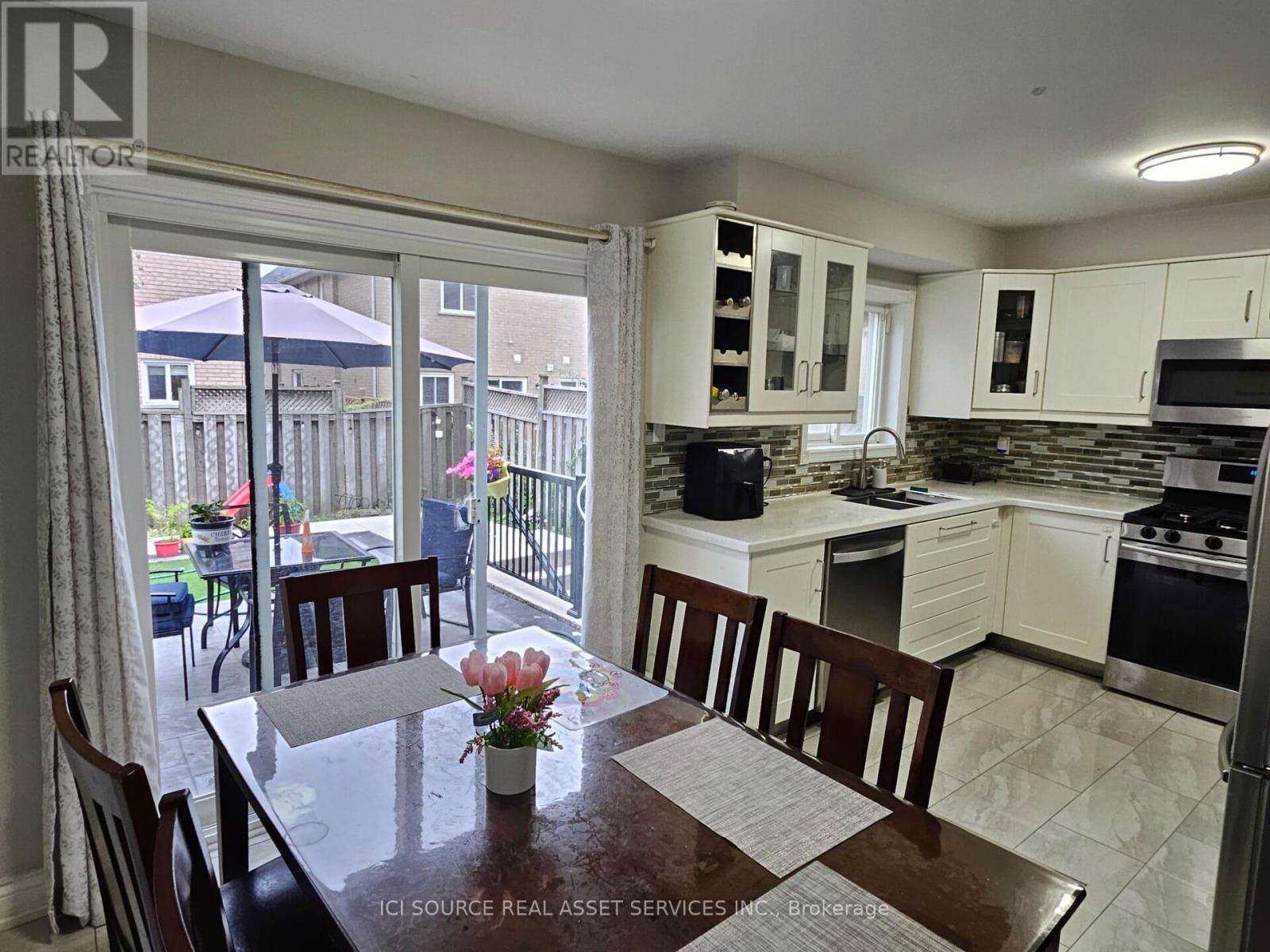 19 Piane Avenue, Brampton, Ontario  L6Y 4X8 - Photo 24 - W12420816