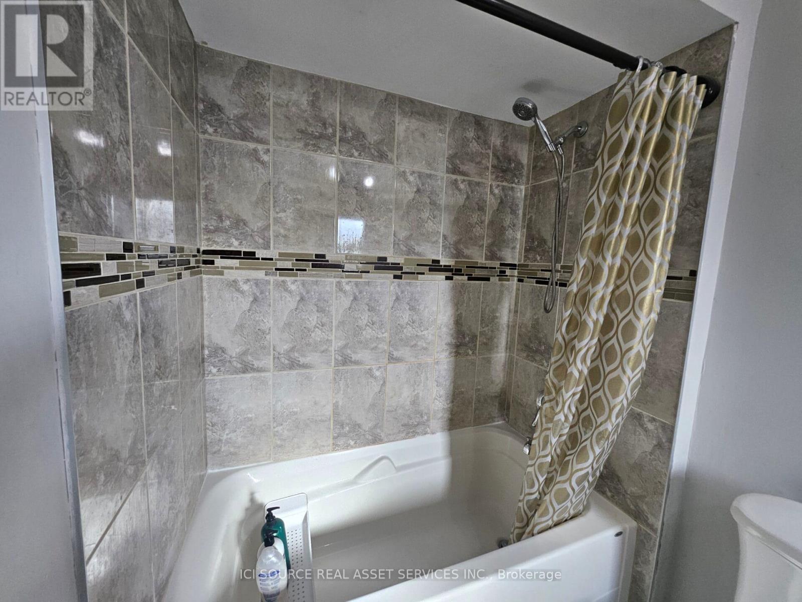 19 Piane Avenue, Brampton, Ontario  L6Y 4X8 - Photo 30 - W12420816