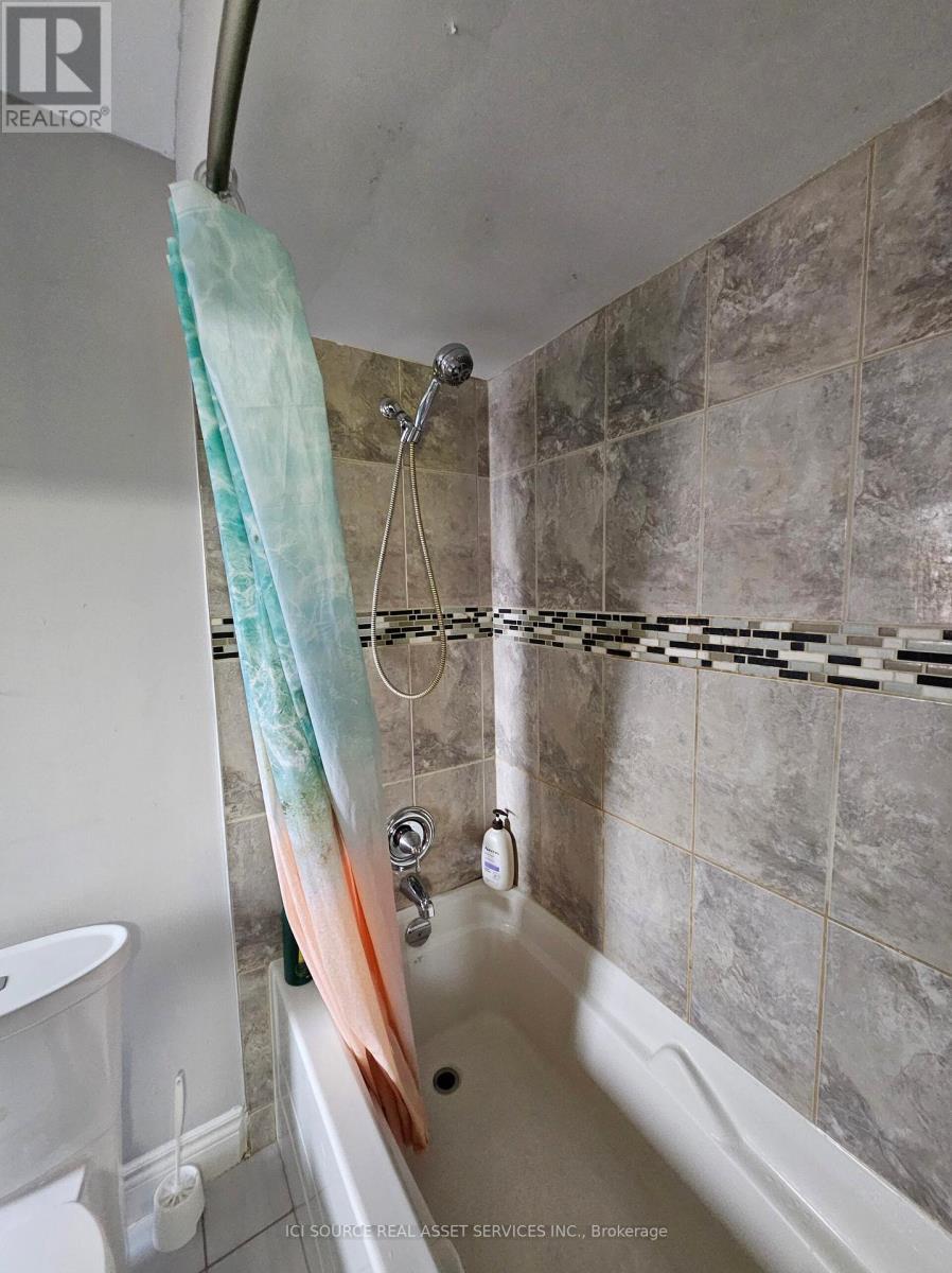 19 Piane Avenue, Brampton, Ontario  L6Y 4X8 - Photo 35 - W12420816