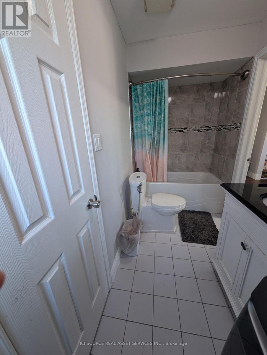 19 Piane Avenue, Brampton, Ontario  L6Y 4X8 - Photo 37 - W12420816