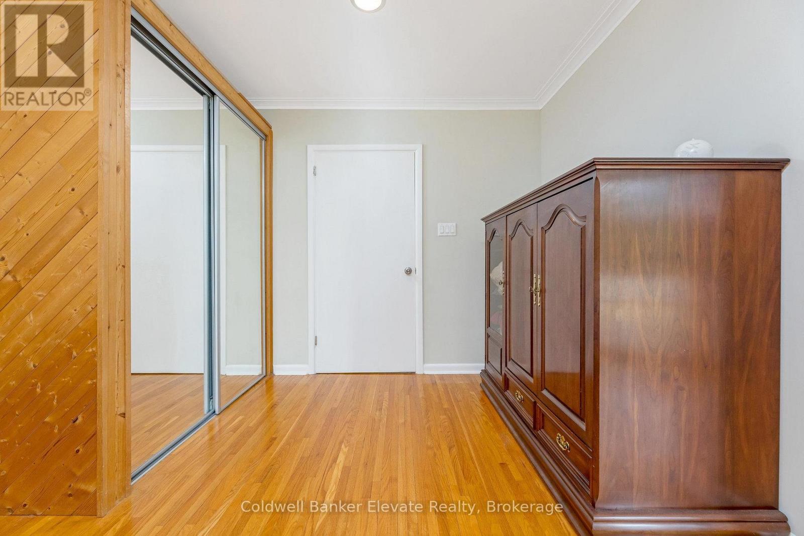 8 Ann Street, Halton Hills, Ontario  L7G 2V2 - Photo 25 - W12420823